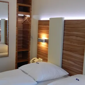 3* Otel Daniel